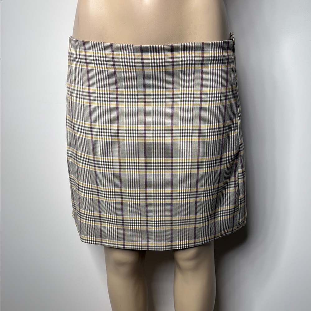 Cream and Black Mini Pencil Skirt with Pleats